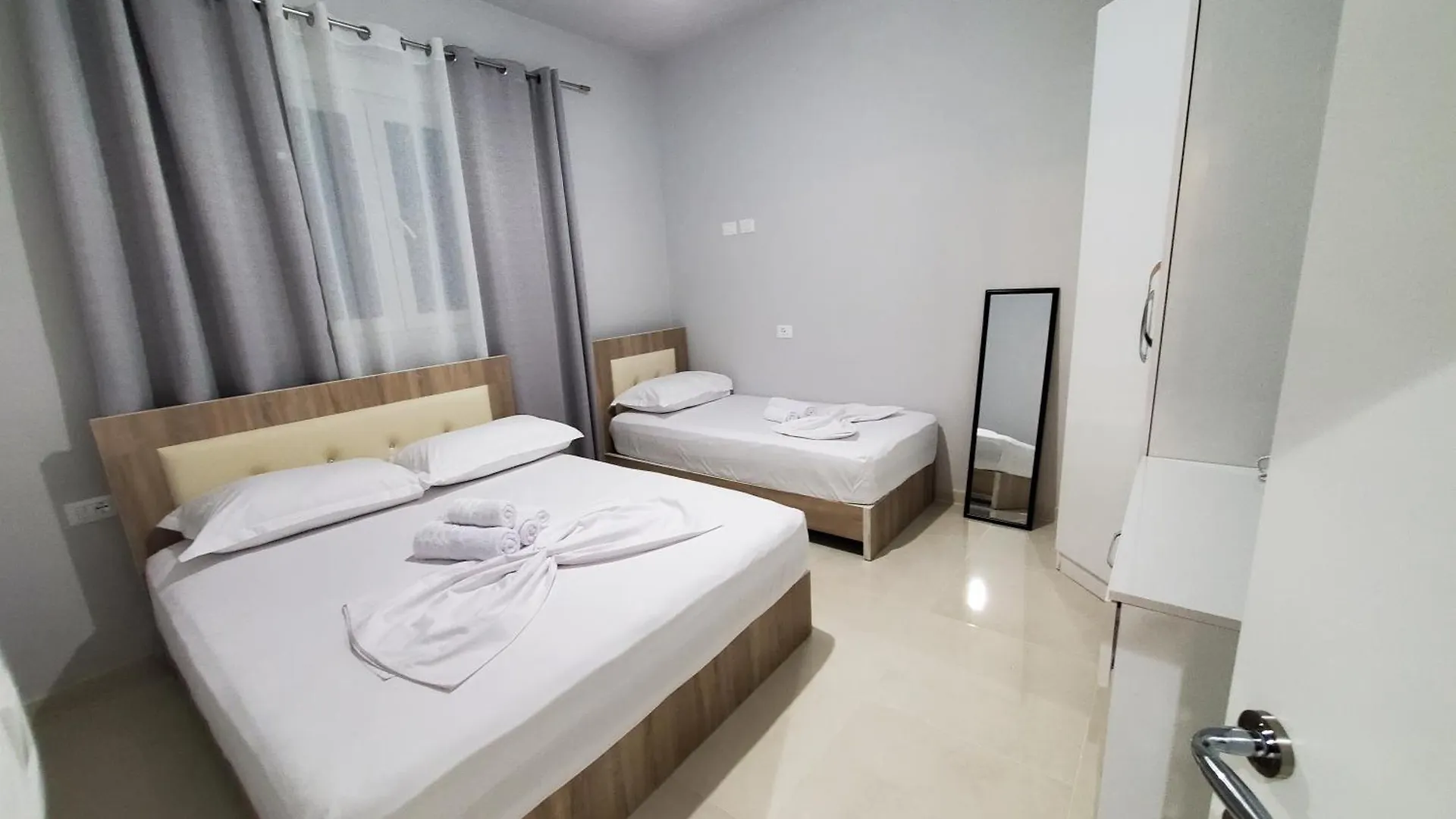Twins Apartment Përmet 0*,  Albania